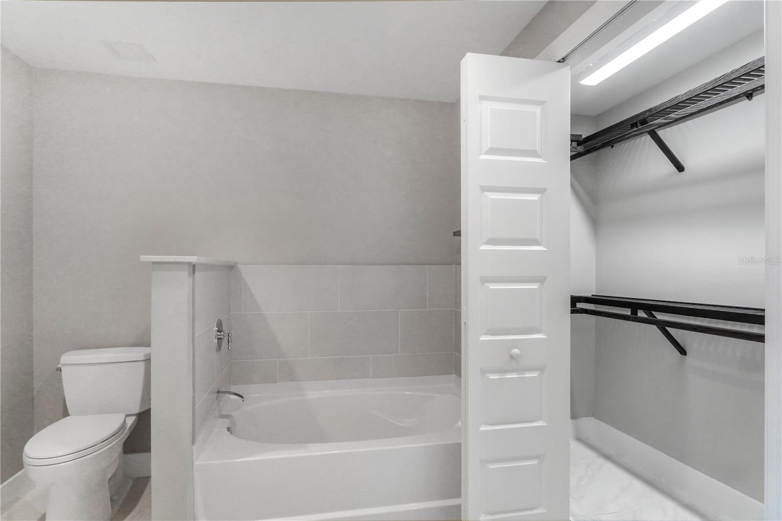 16300 COUNTY ROAD 455 #401, MONTVERDE, FL, 34756