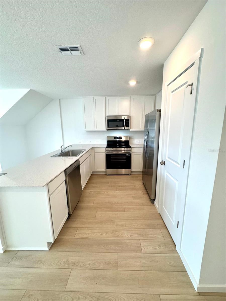 819 LYNX STREET, DAVENPORT, FL, 33837