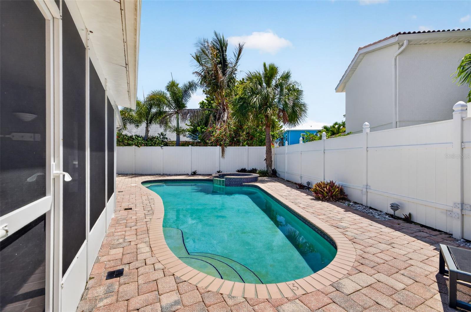976 NARCISSUS AVE, CLEARWATER BEACH, FL, 33767