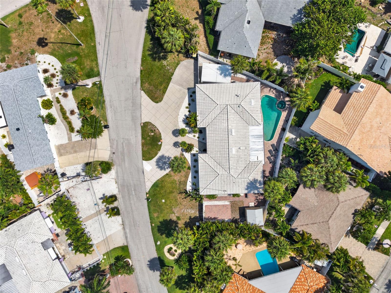 976 NARCISSUS AVE, CLEARWATER BEACH, FL, 33767
