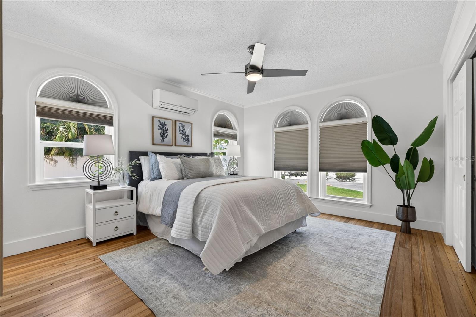 976 NARCISSUS AVE, CLEARWATER BEACH, FL, 33767