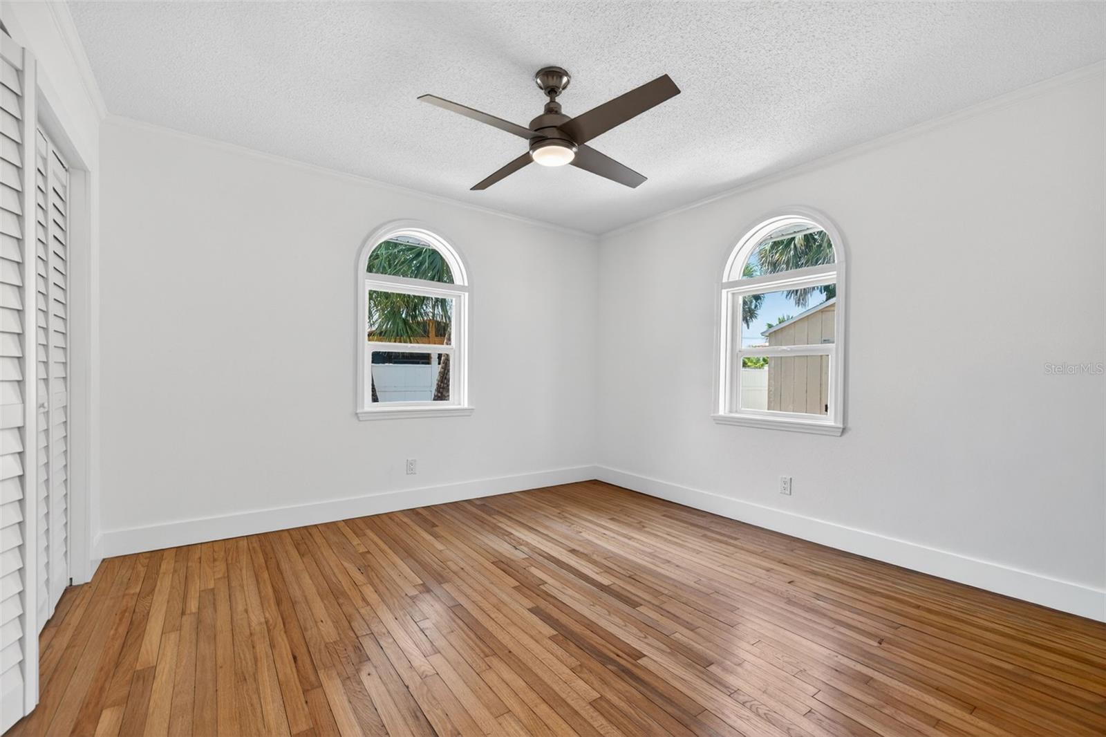 976 NARCISSUS AVE, CLEARWATER BEACH, FL, 33767