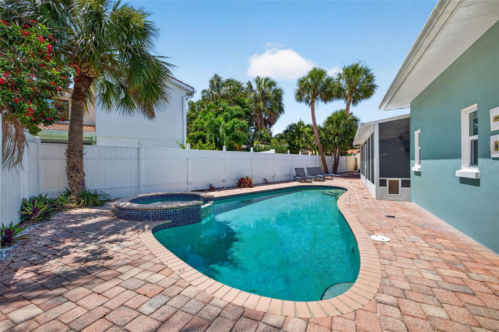976 NARCISSUS AVE, CLEARWATER BEACH, FL, 33767