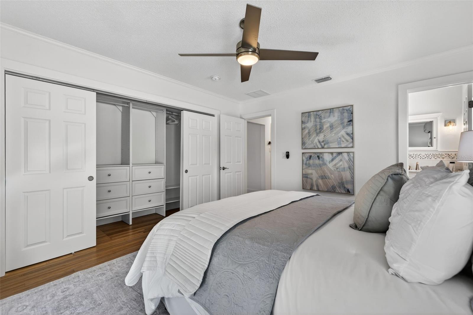 976 NARCISSUS AVE, CLEARWATER BEACH, FL, 33767