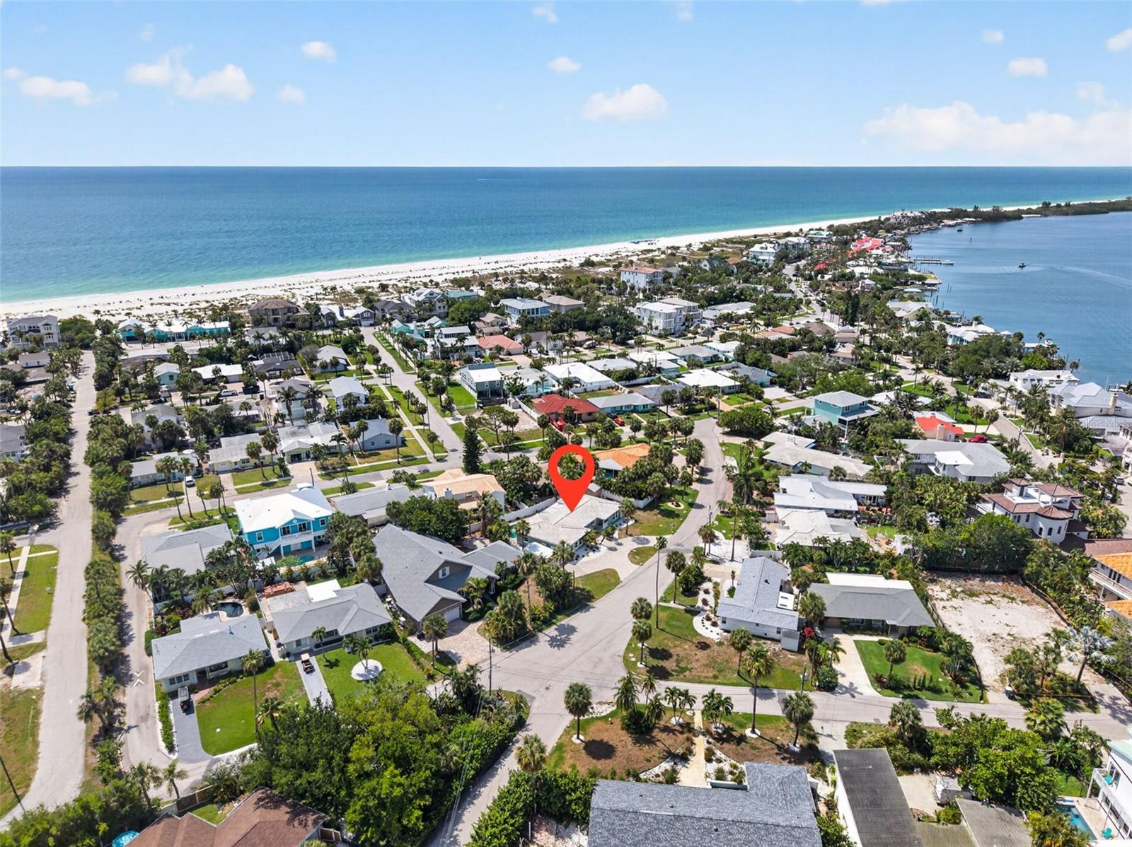 976 NARCISSUS AVE, CLEARWATER BEACH, FL, 33767