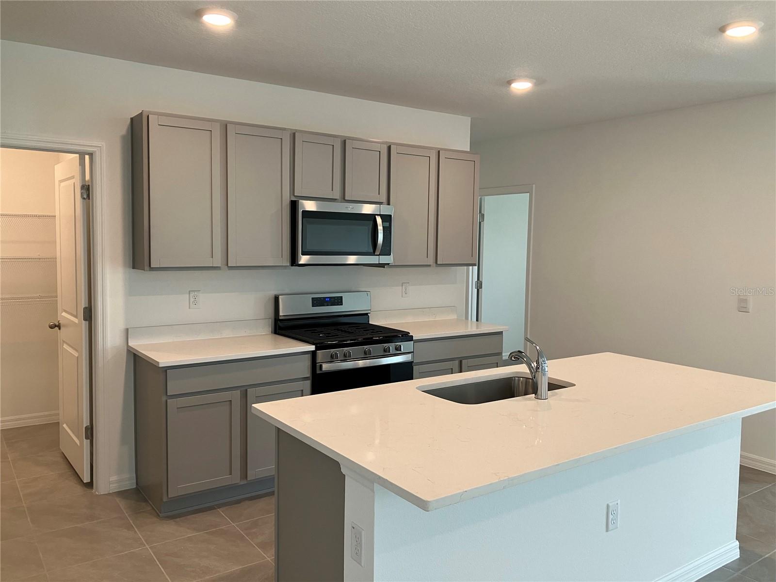 35694 KINSEY PT, ZEPHYRHILLS, FL, 33541