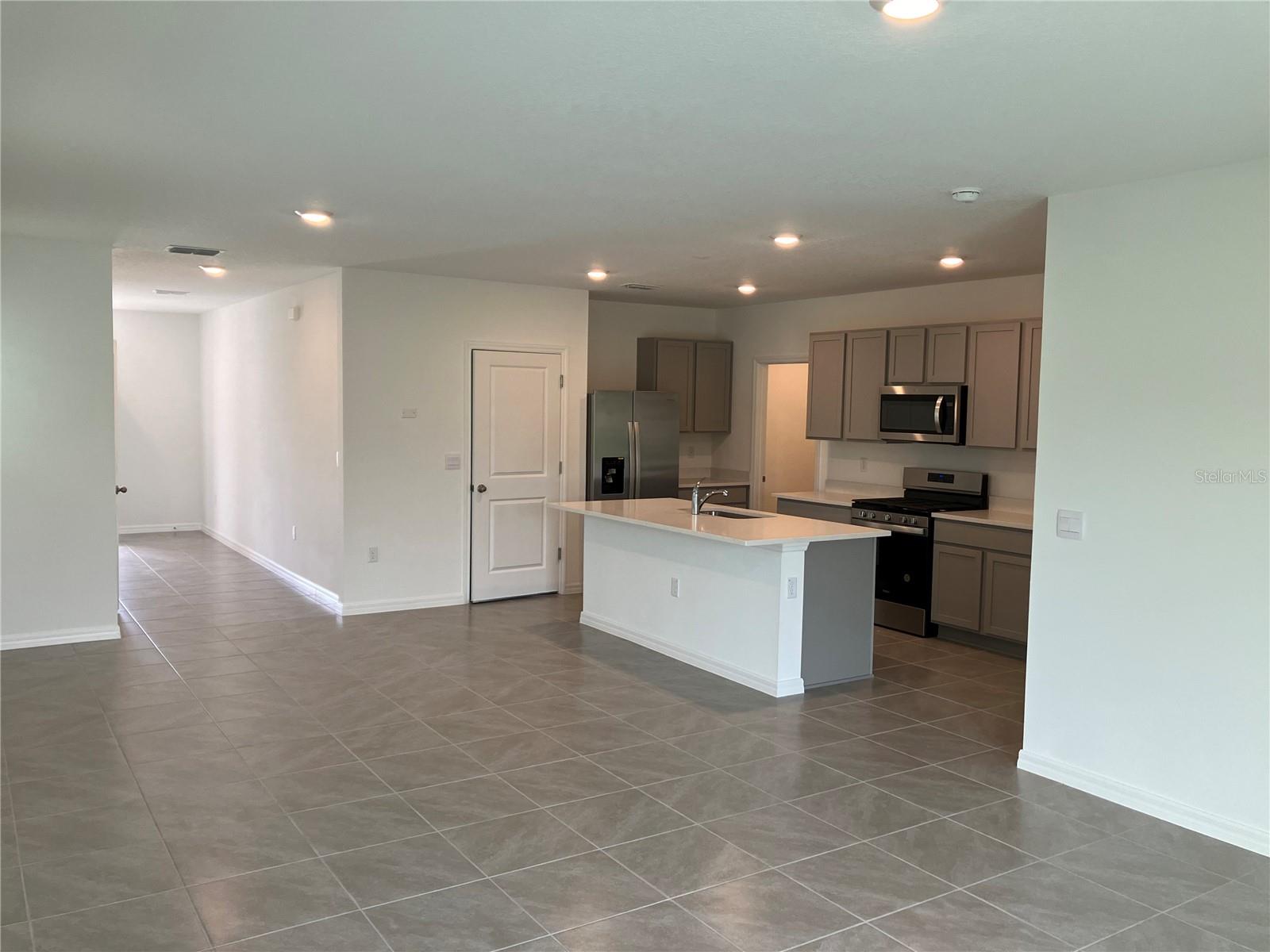35694 KINSEY PT, ZEPHYRHILLS, FL, 33541
