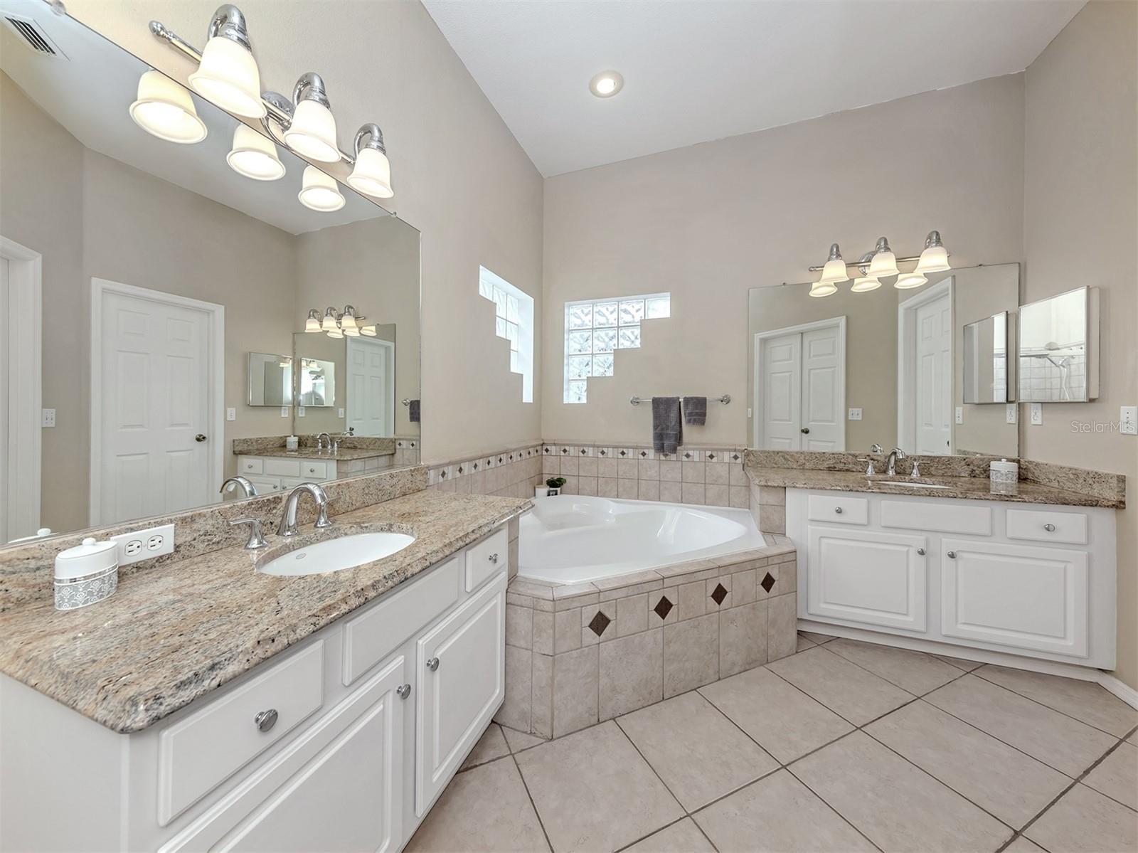 4322 MANFIELD DR, VENICE, FL, 34293