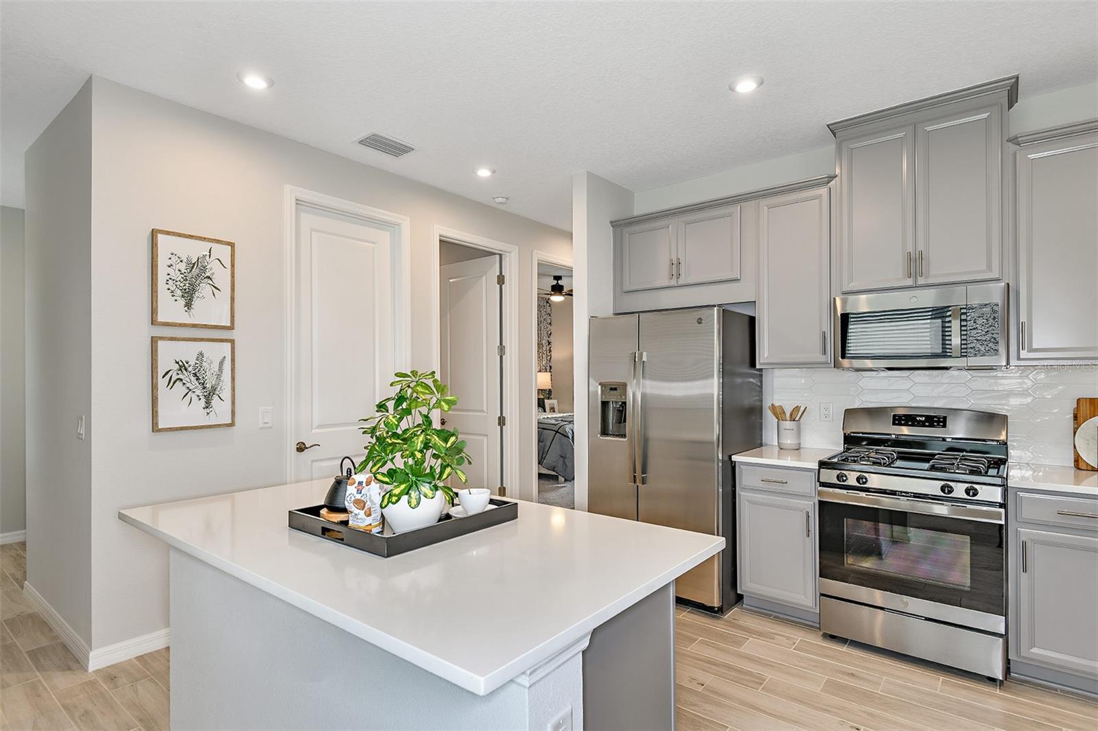 745 STEEL DR, APOLLO BEACH, FL, 33572