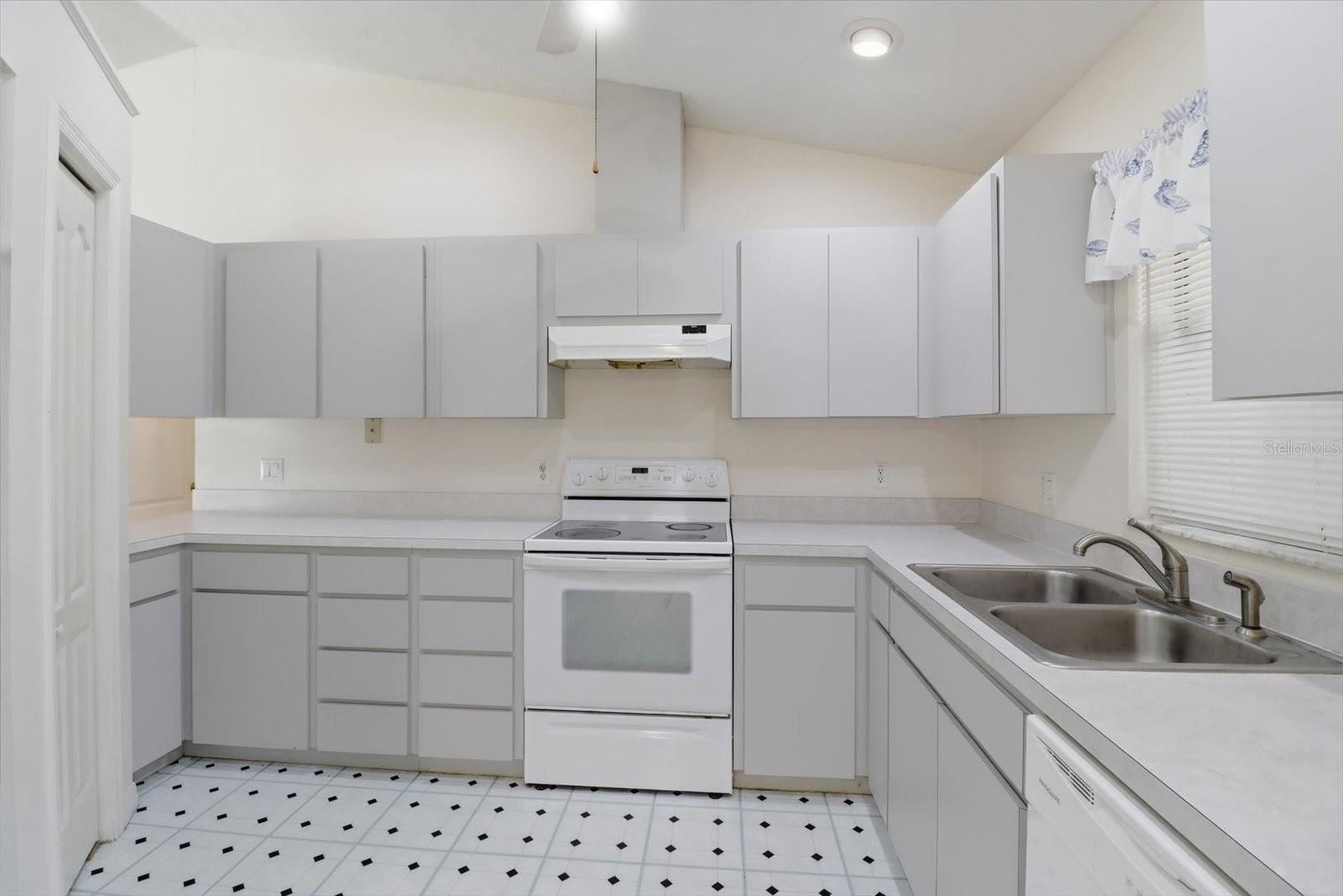 6355 E RUSH ST, INVERNESS, FL, 34452