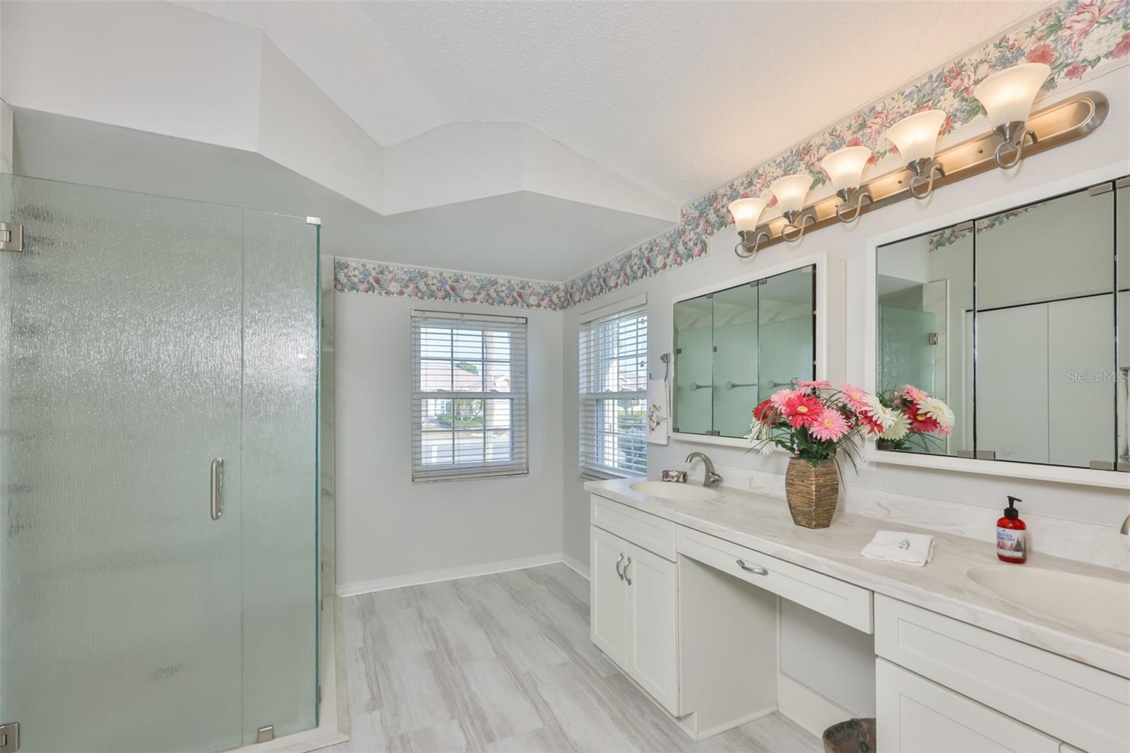 2333 E DEL WEBB BLVD, SUN CITY CENTER, FL, 33573