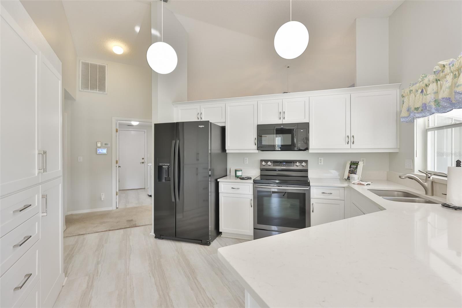 2333 E DEL WEBB BLVD, SUN CITY CENTER, FL, 33573