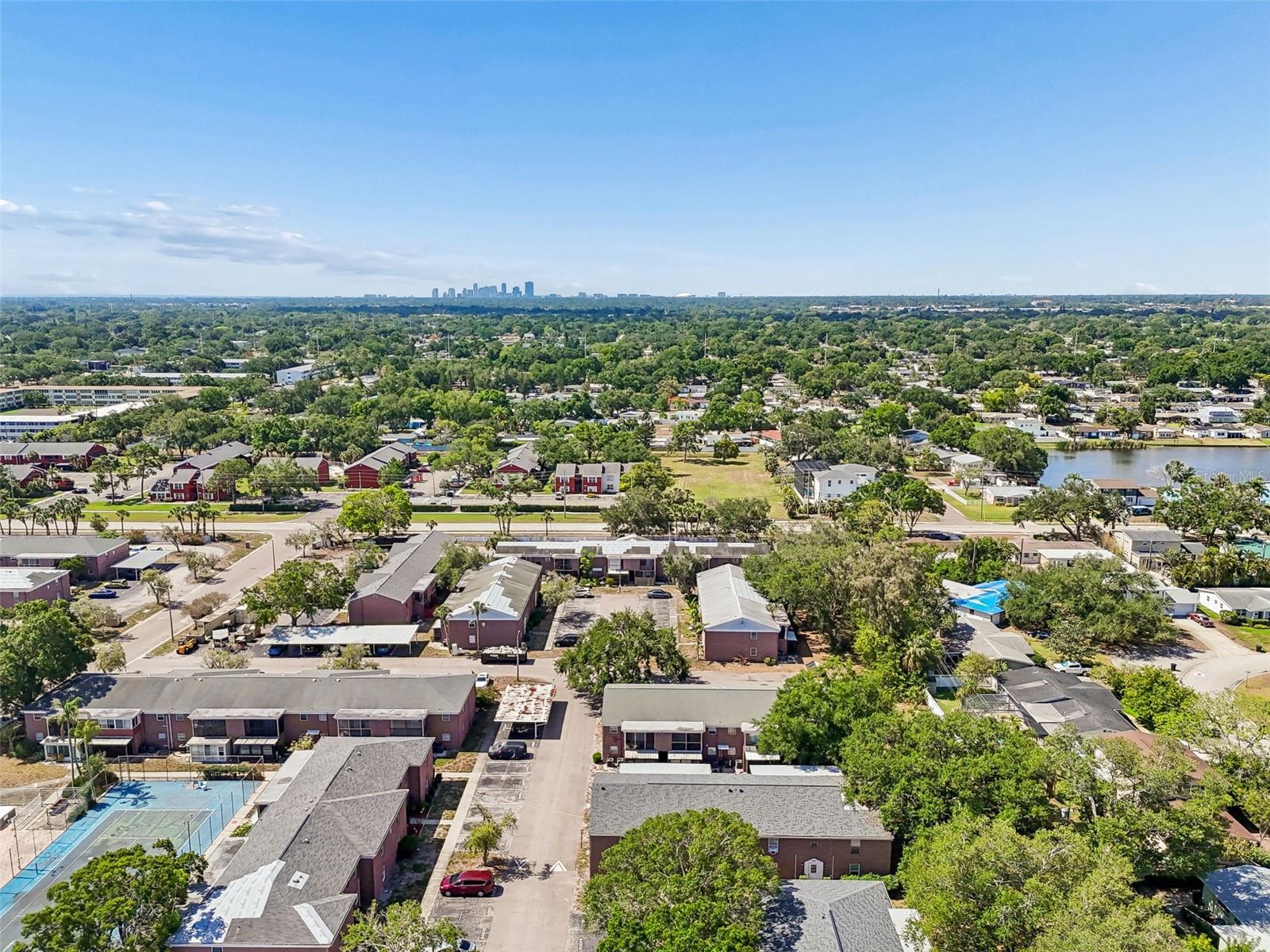 8460 13TH ST N #B, ST PETERSBURG, FL, 33702