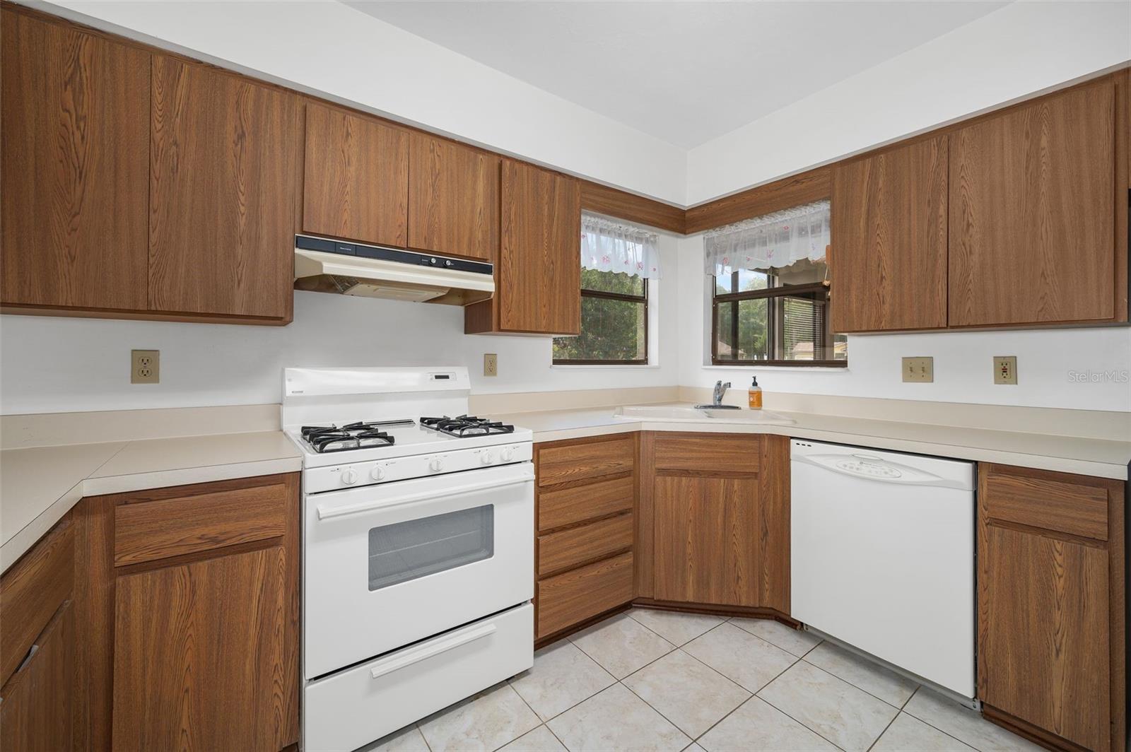 8496 NW 37TH TER, GAINESVILLE, FL, 32653
