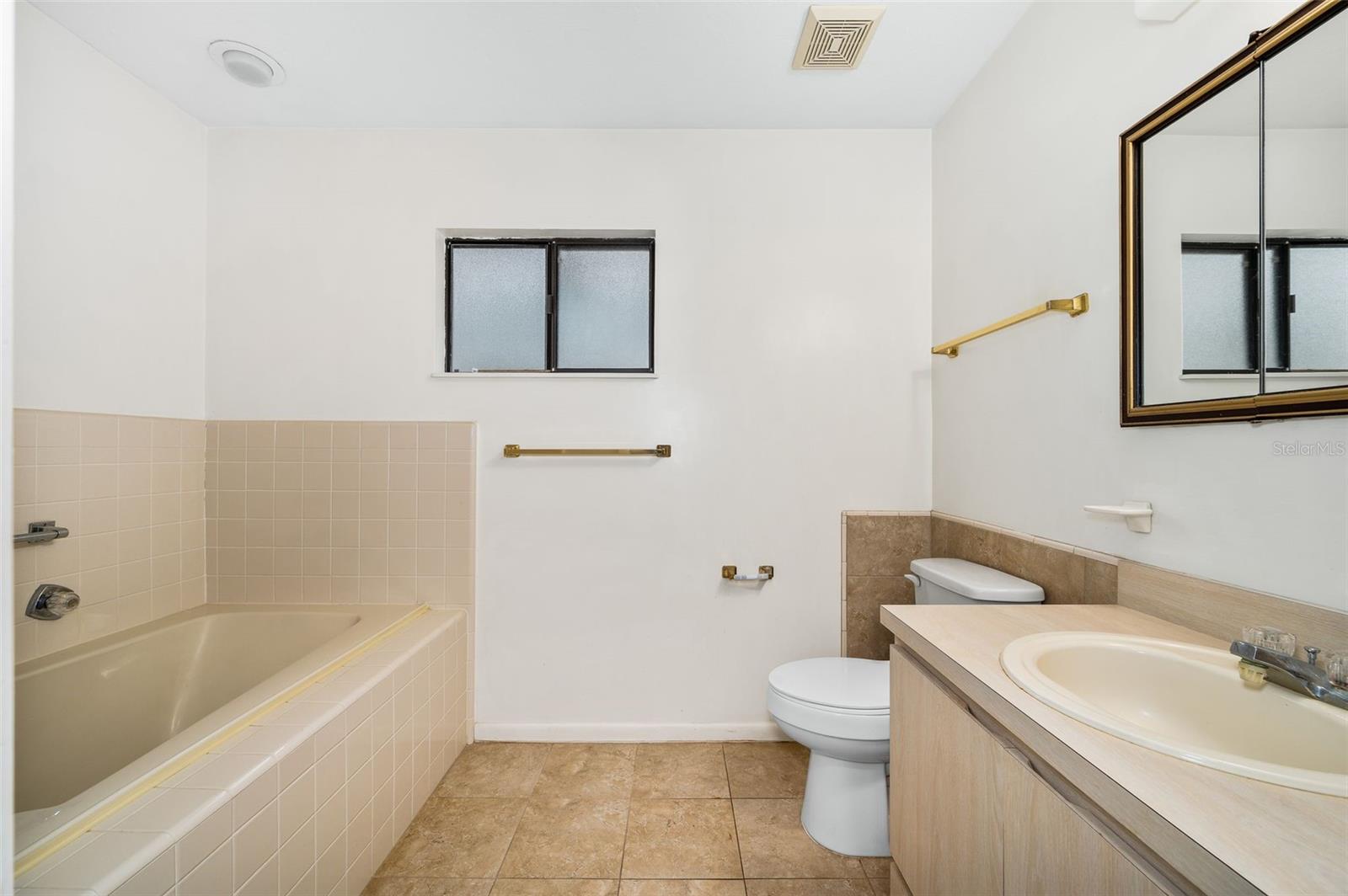 8496 NW 37TH TER, GAINESVILLE, FL, 32653