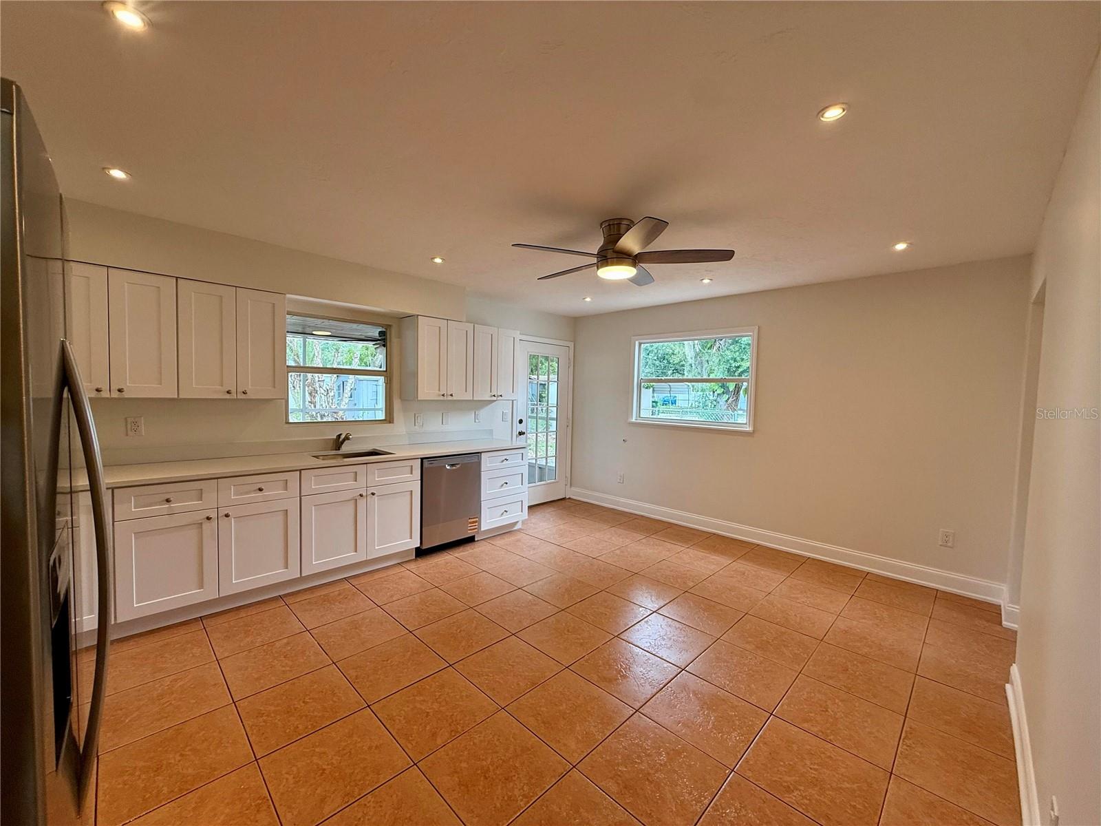 224 W CORNELIUS CIR, SARASOTA, FL, 34232