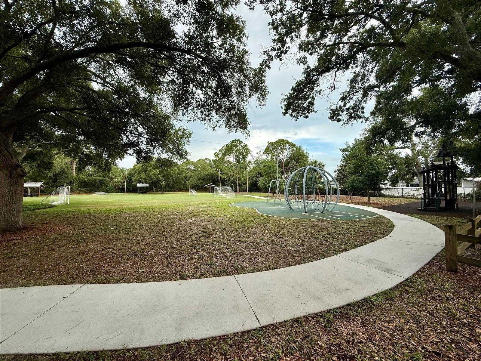 224 W CORNELIUS CIR, SARASOTA, FL, 34232