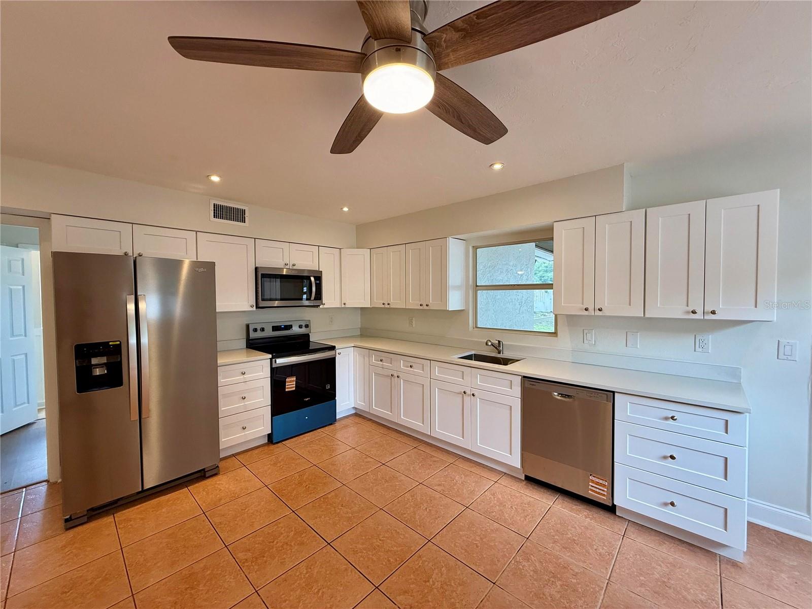 224 W CORNELIUS CIR, SARASOTA, FL, 34232