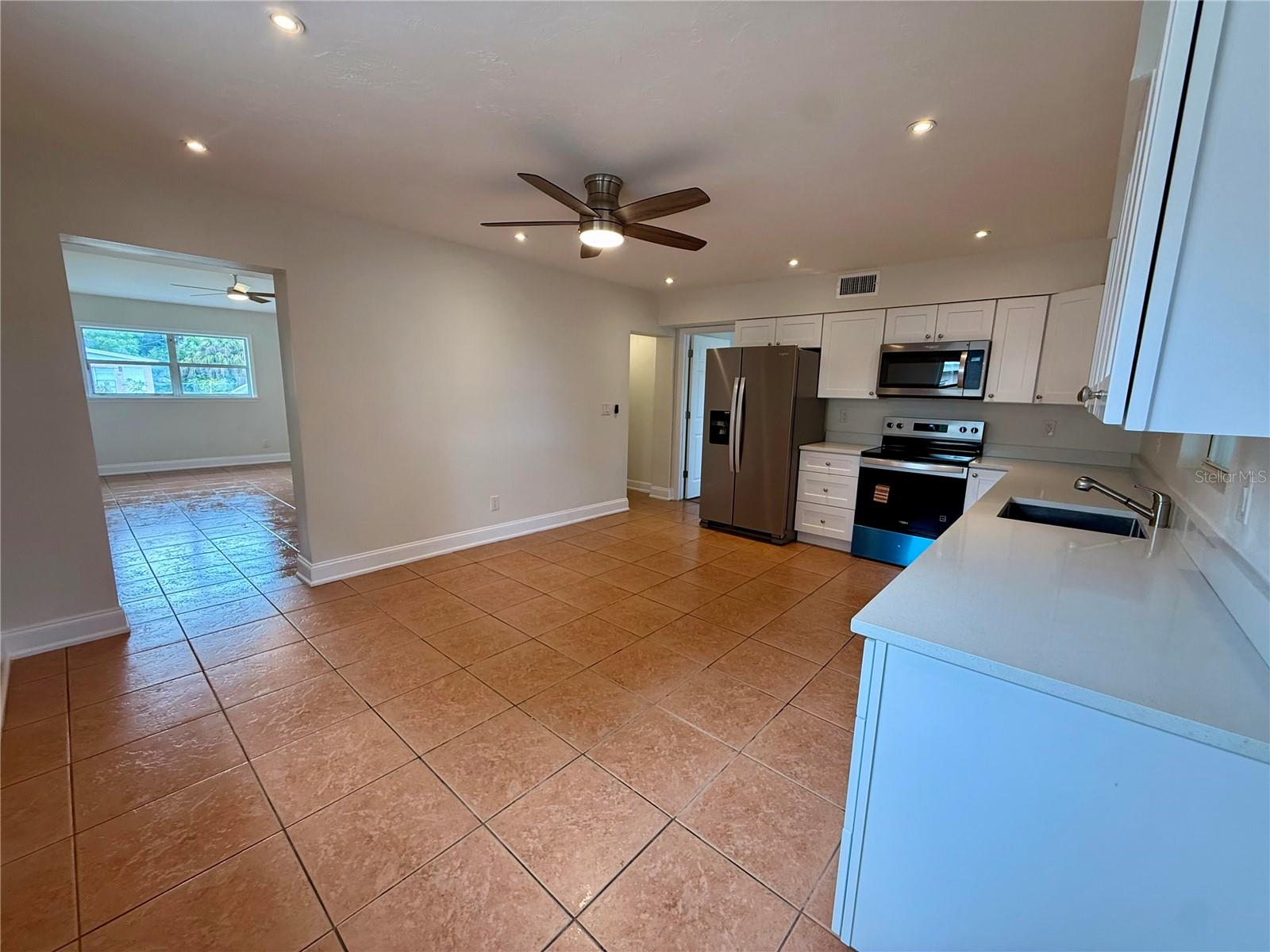 224 W CORNELIUS CIR, SARASOTA, FL, 34232