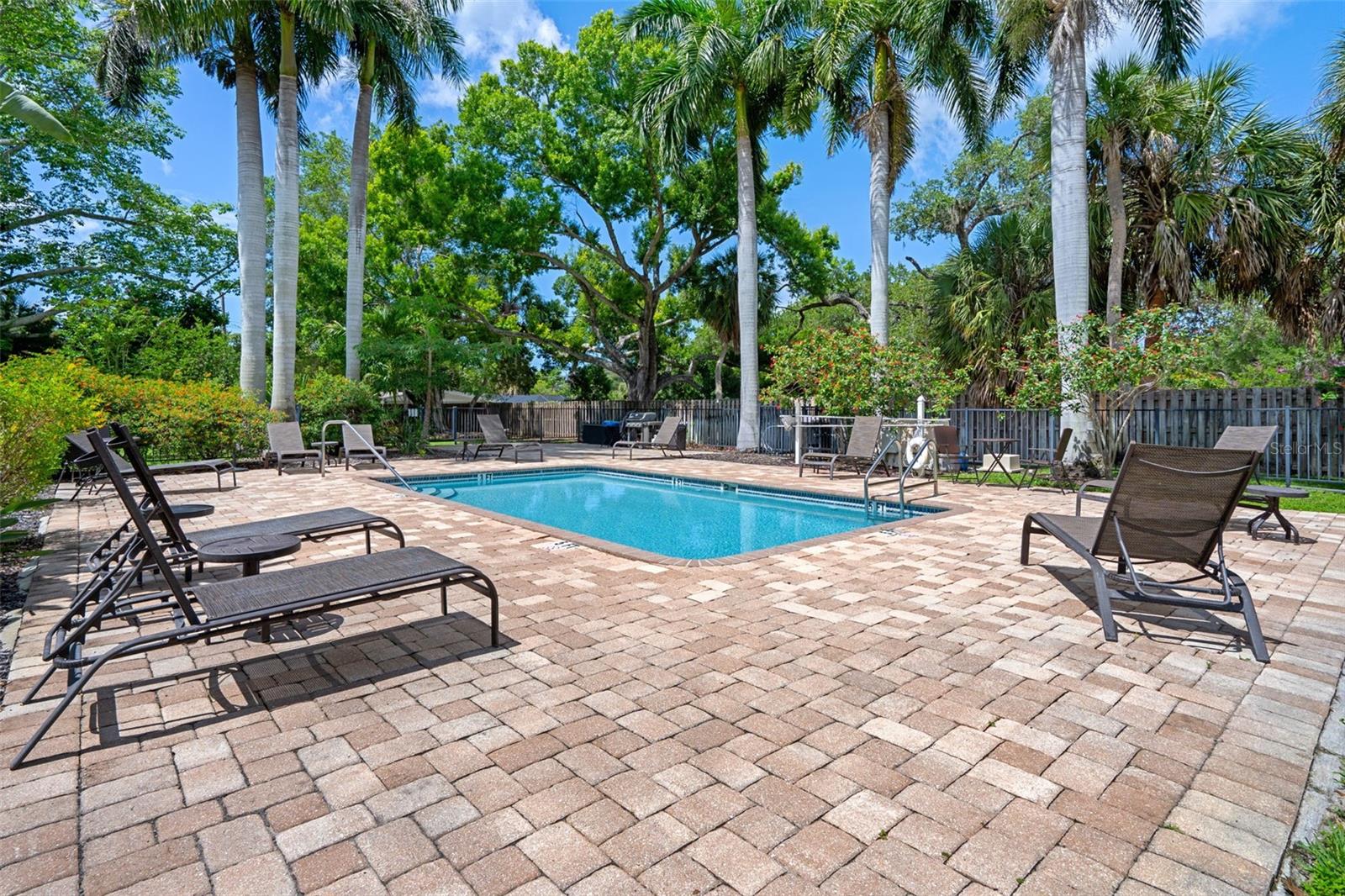 2220 BAHIA VISTA ST #G4, SARASOTA, FL, 34239