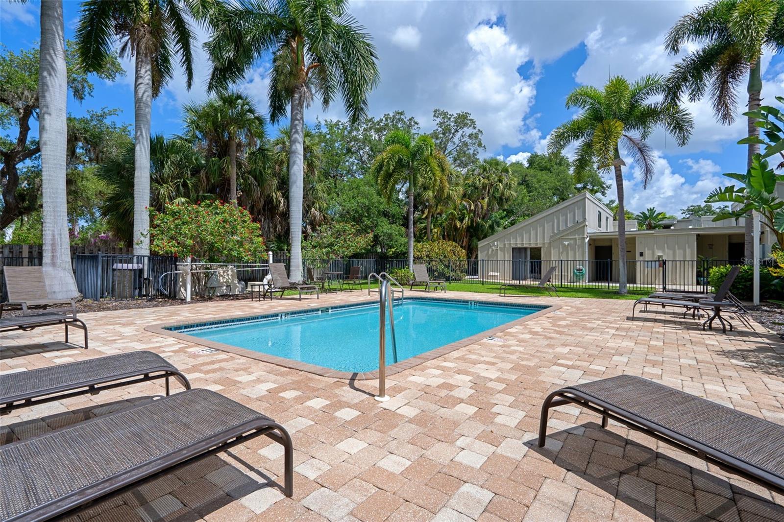 2220 BAHIA VISTA ST #G4, SARASOTA, FL, 34239