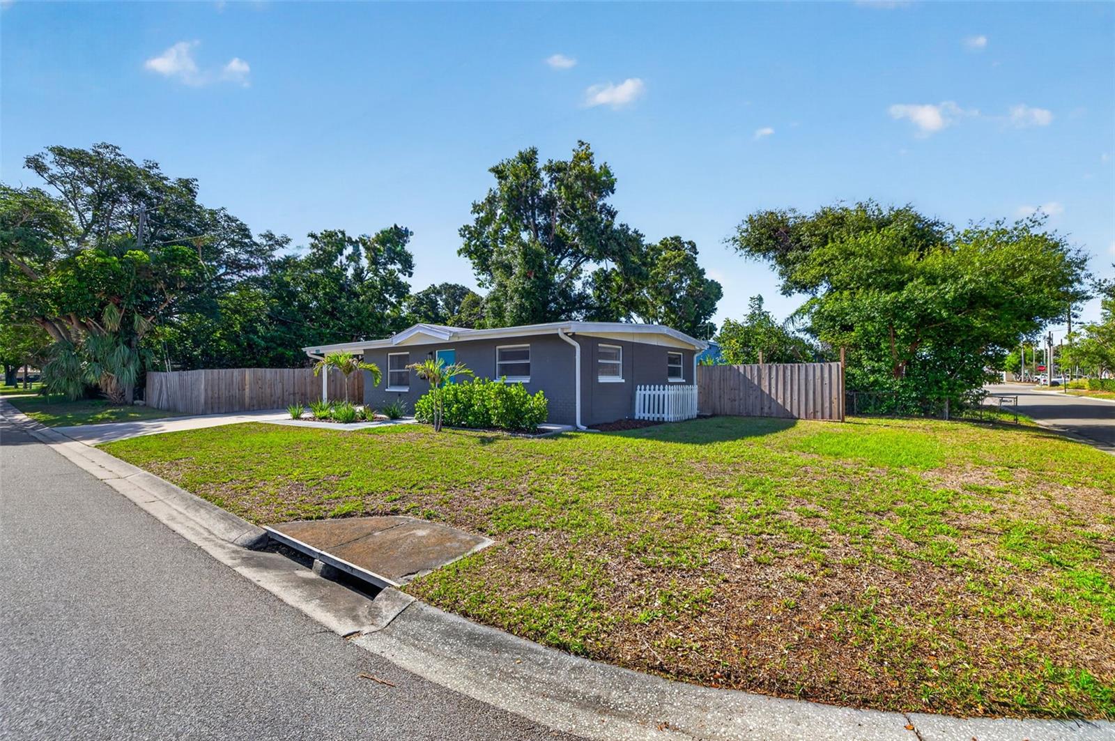 4750 39TH AVE N, ST PETERSBURG, FL, 33714