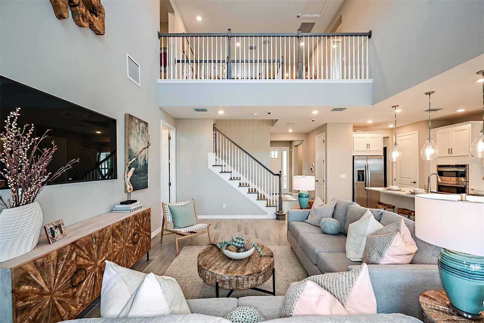 732 SKY SHADE DR, APOLLO BEACH, FL, 33572