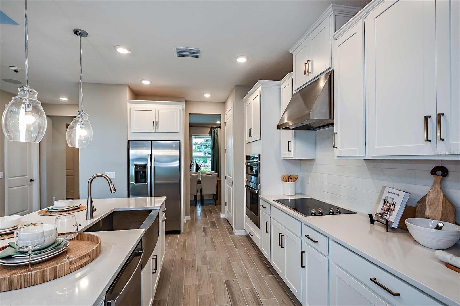 732 SKY SHADE DR, APOLLO BEACH, FL, 33572