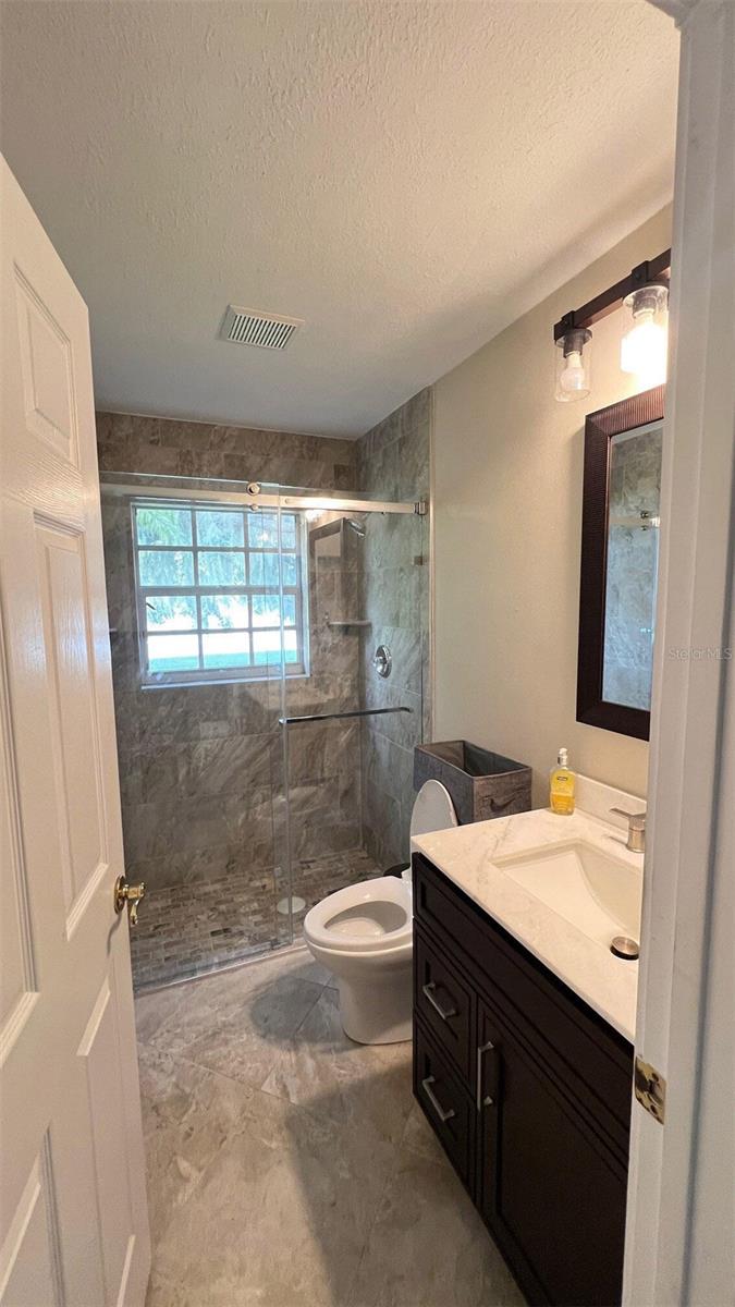 8333 EAGLE LAKE DR, SARASOTA, FL, 34241