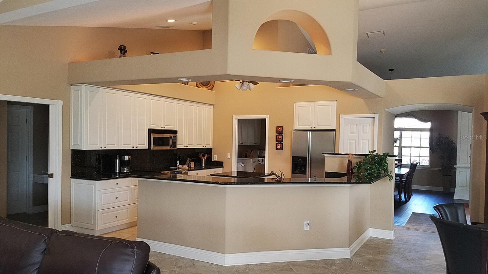 8333 EAGLE LAKE DR, SARASOTA, FL, 34241