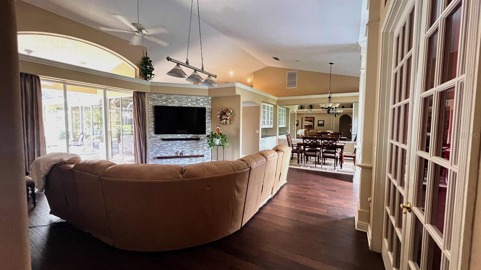 8333 EAGLE LAKE DR, SARASOTA, FL, 34241
