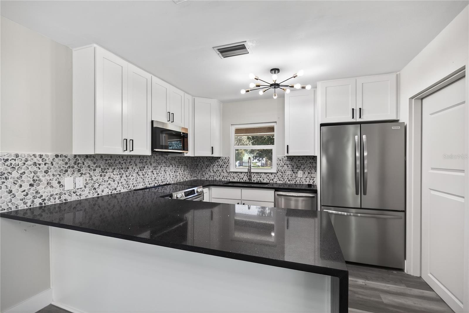 1503 CANAL CT, TAVARES, FL, 32778