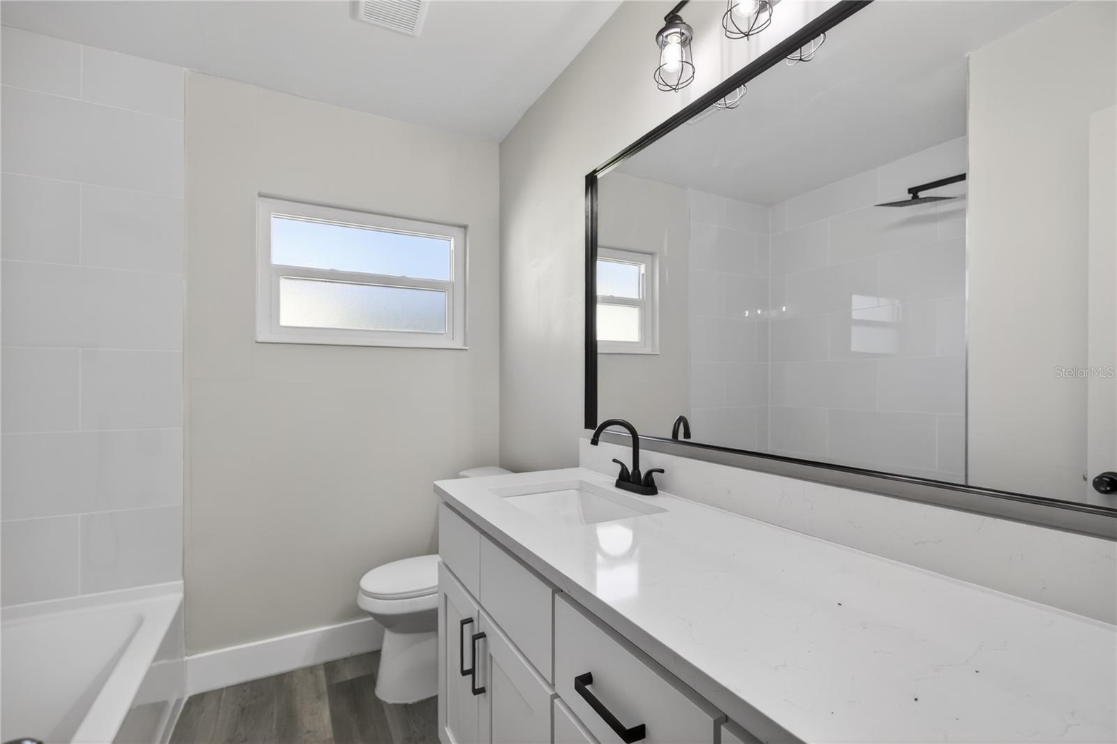 1503 CANAL CT, TAVARES, FL, 32778