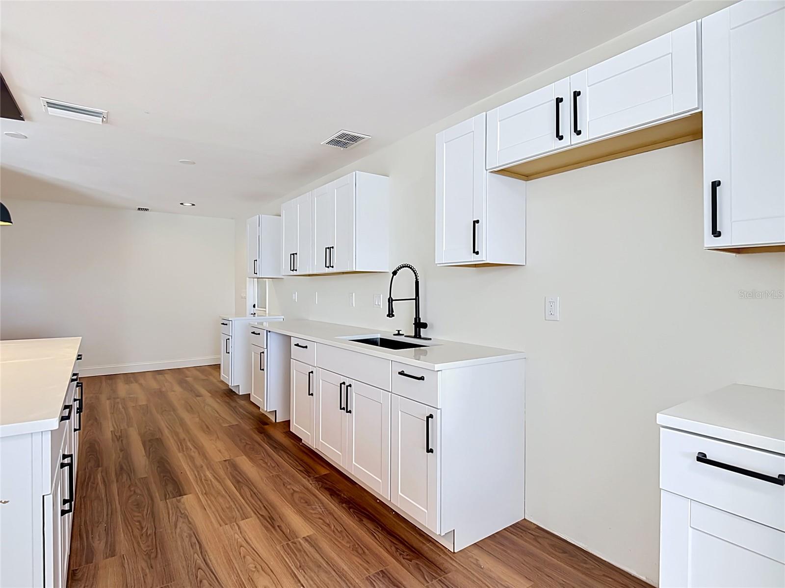 7925 LAKE MABEL LOOP RD, DUNDEE, FL, 33838