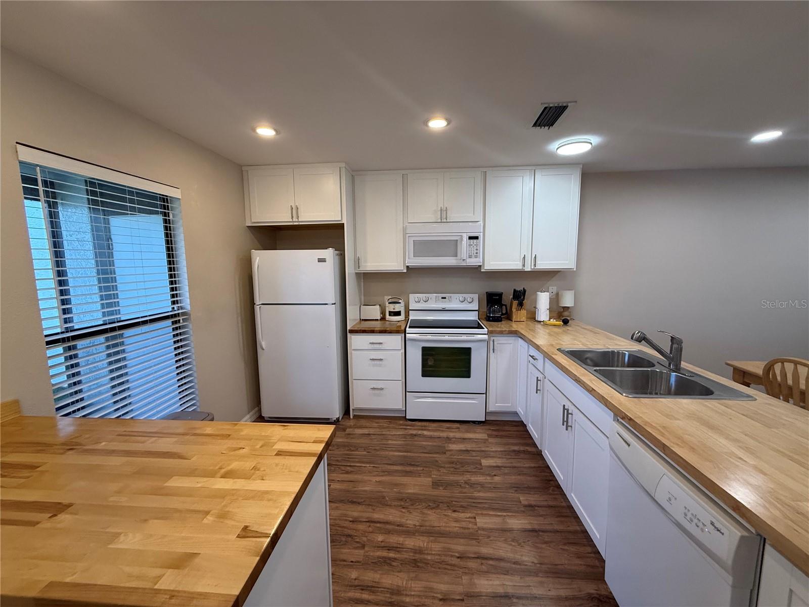 2130 BANCROFT PL #B, PALM HARBOR, FL, 34683