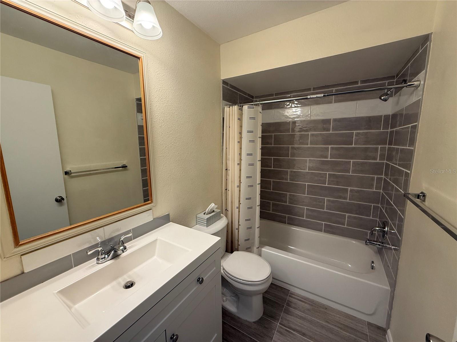 2130 BANCROFT PL #B, PALM HARBOR, FL, 34683