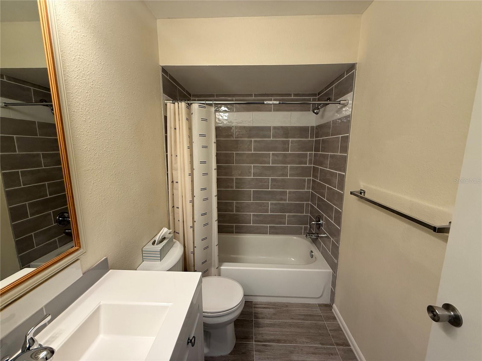 2130 BANCROFT PL #B, PALM HARBOR, FL, 34683