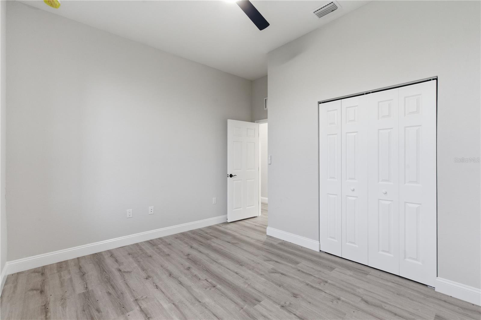 923 MILWAUKEE BLVD, LEHIGH ACRES, FL, 33974