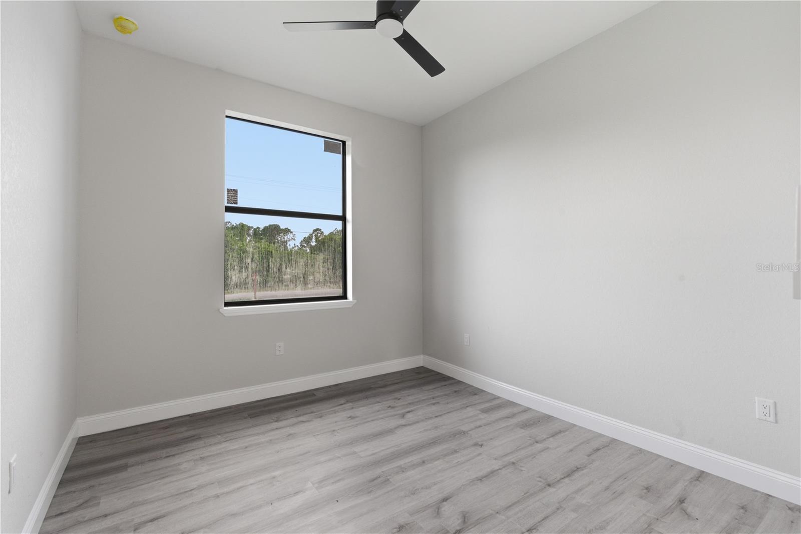 923 MILWAUKEE BLVD, LEHIGH ACRES, FL, 33974