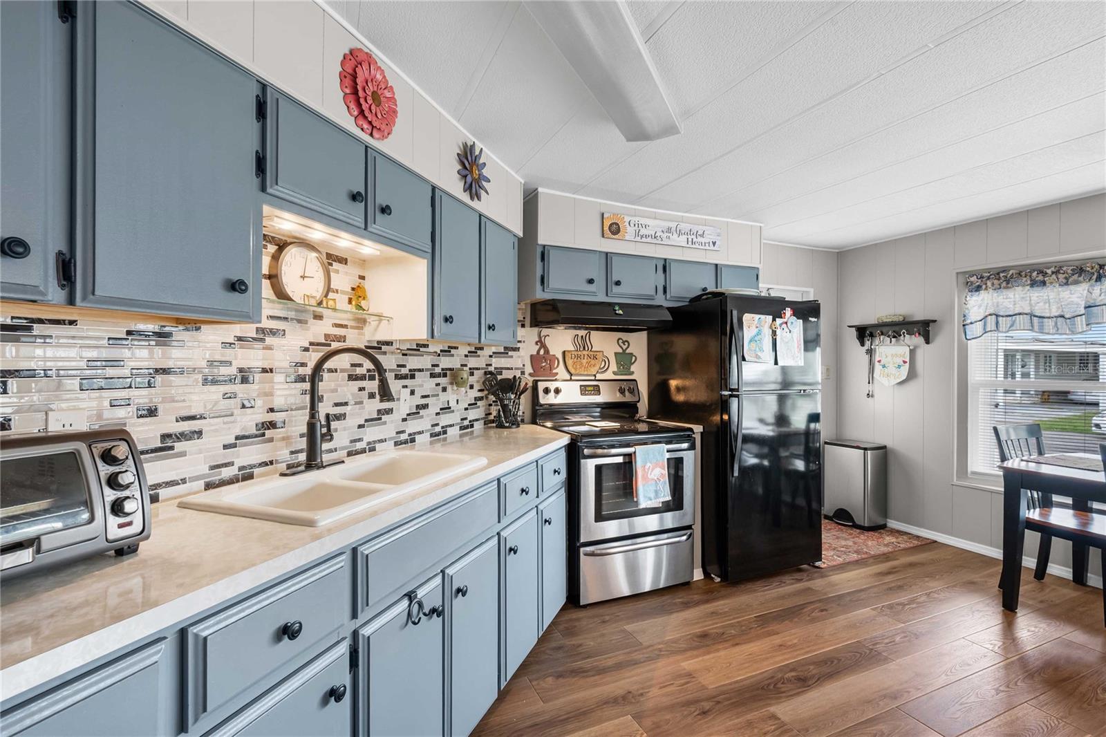 5633 BENTON ST, ZEPHYRHILLS, FL, 33542