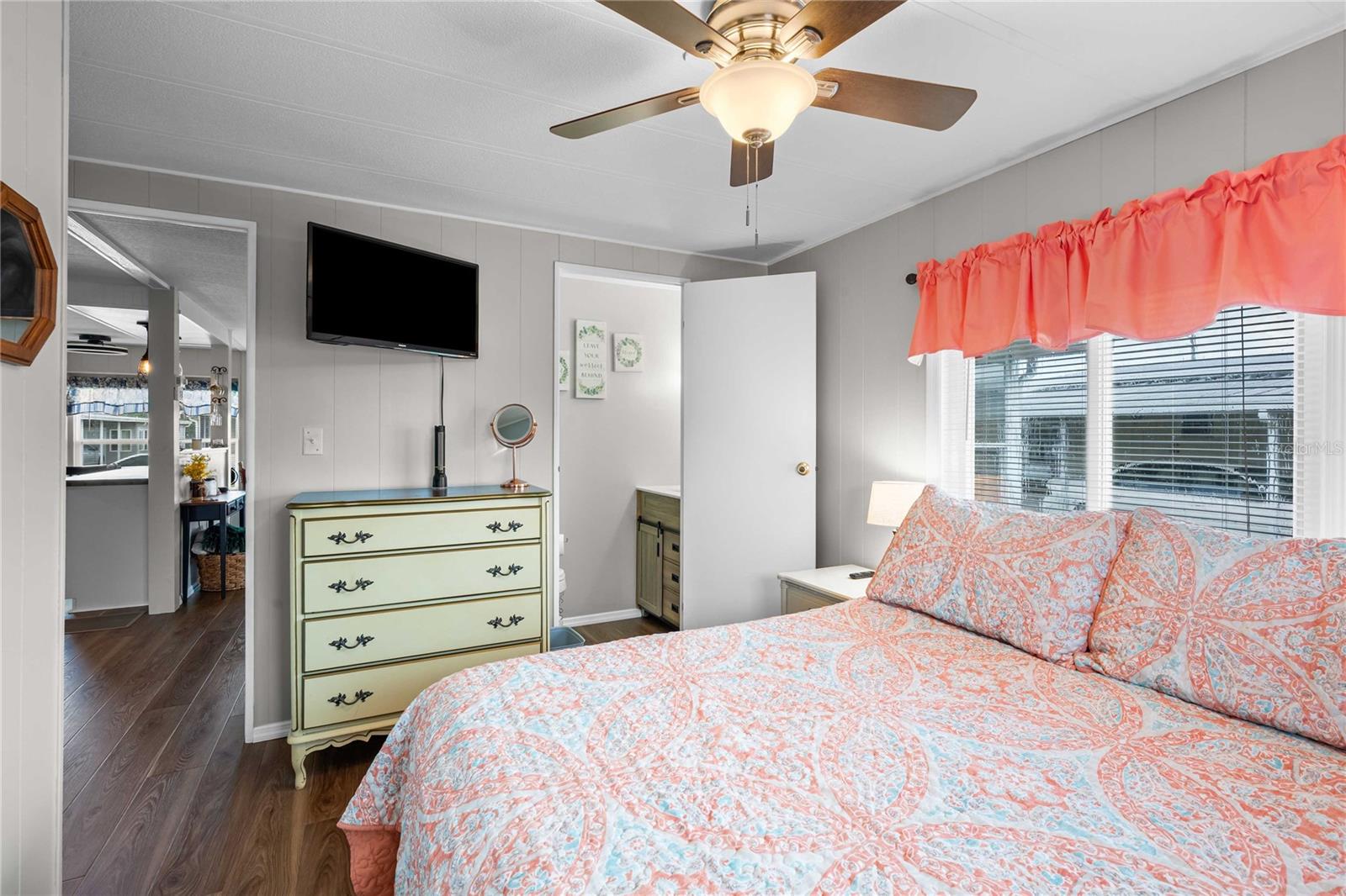 5633 BENTON ST, ZEPHYRHILLS, FL, 33542