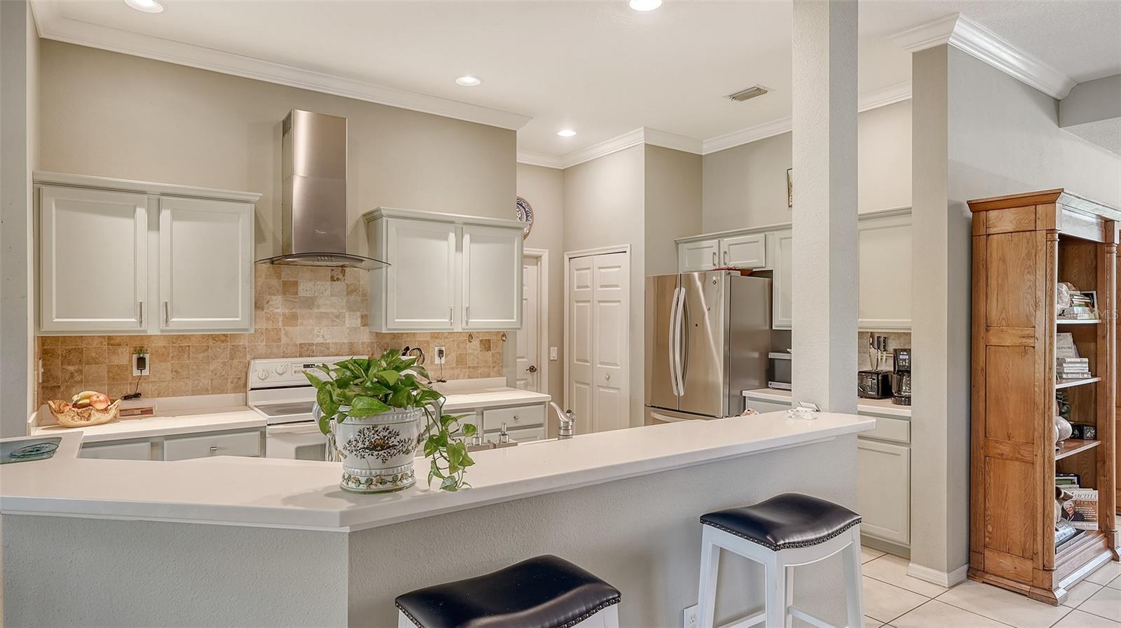 315 LONDONDERRY DR, SARASOTA, FL, 34240