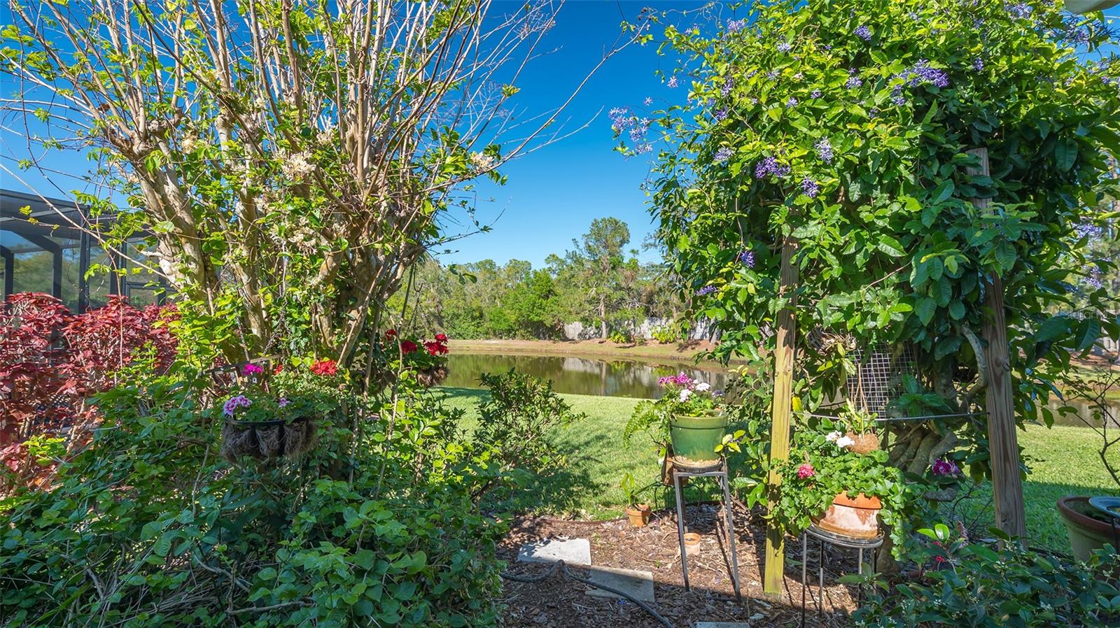 315 LONDONDERRY DR, SARASOTA, FL, 34240