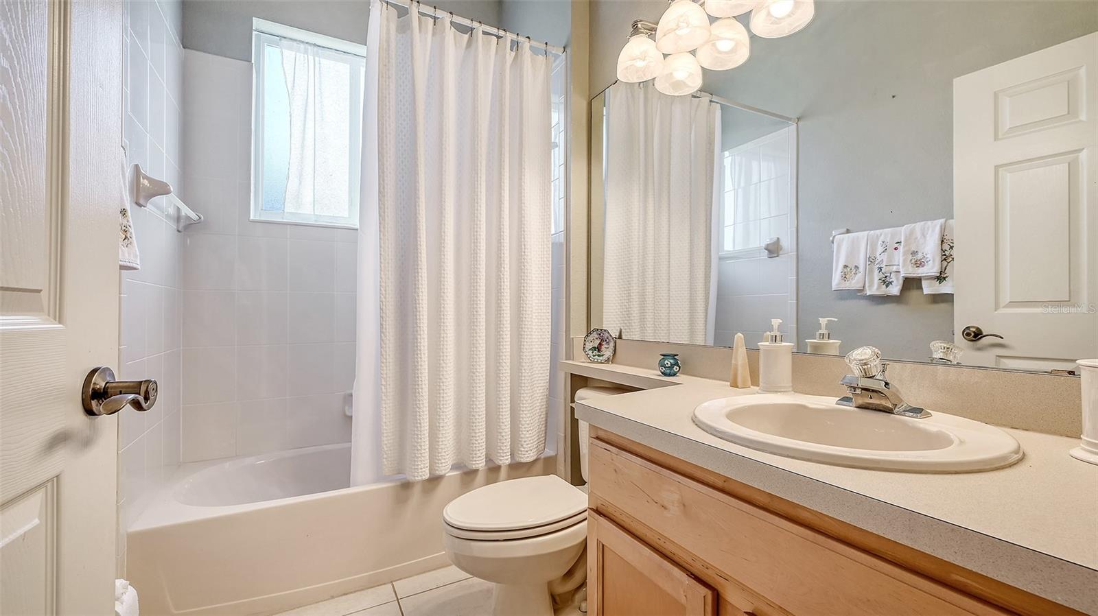315 LONDONDERRY DR, SARASOTA, FL, 34240