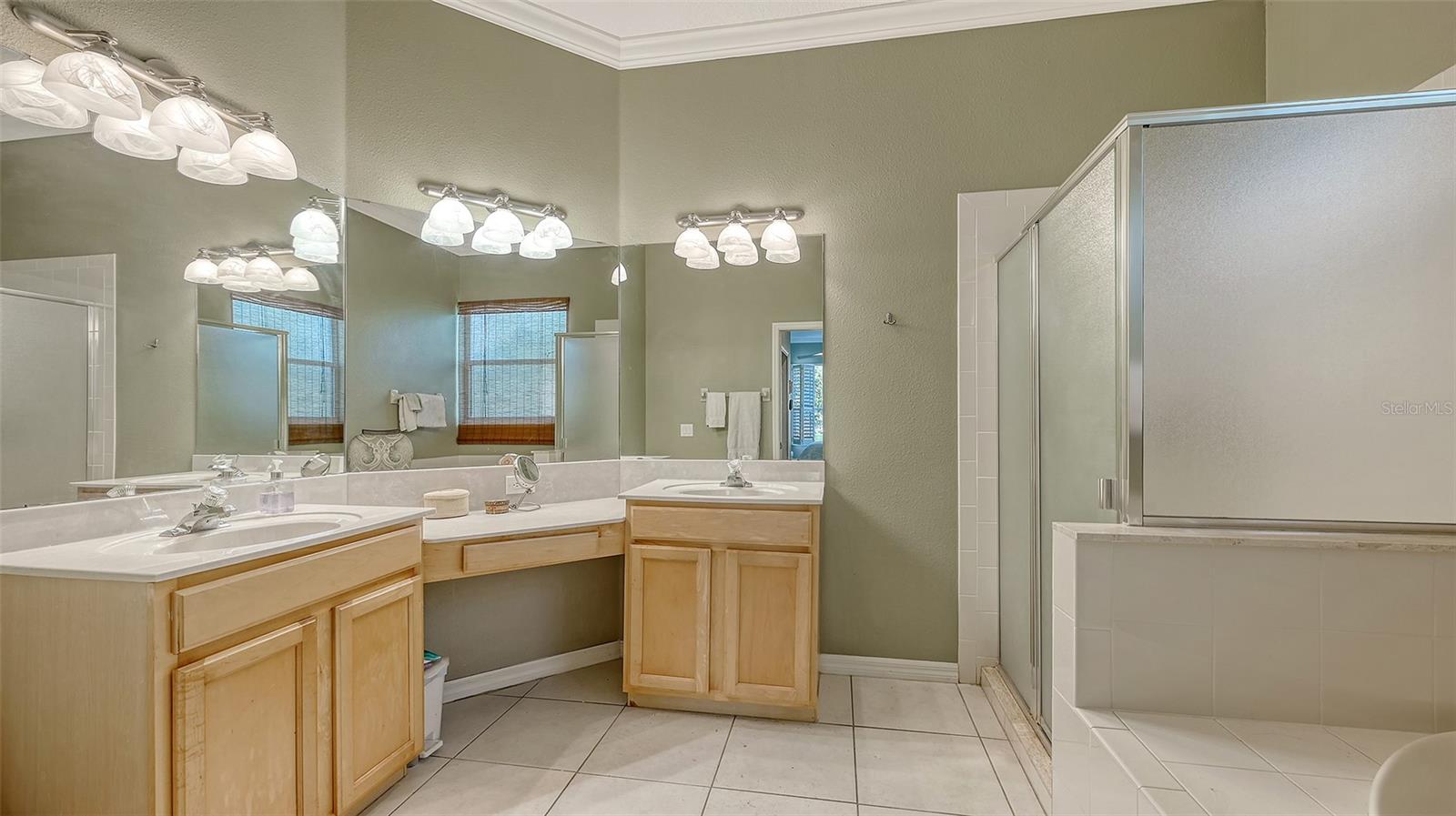 315 LONDONDERRY DR, SARASOTA, FL, 34240