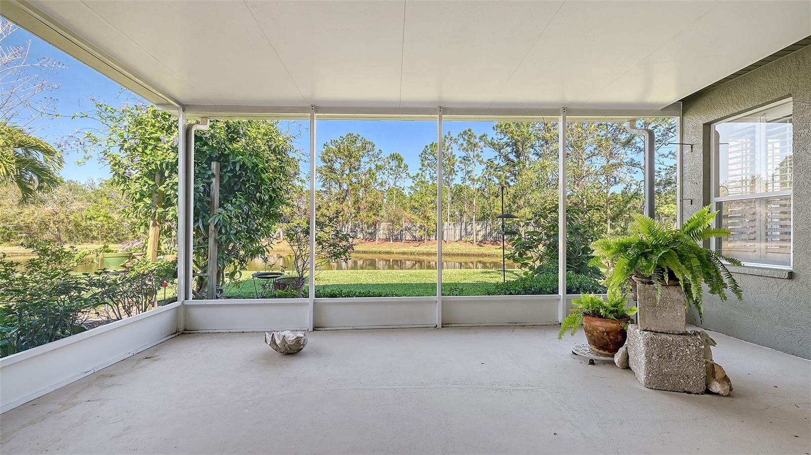 315 LONDONDERRY DR, SARASOTA, FL, 34240