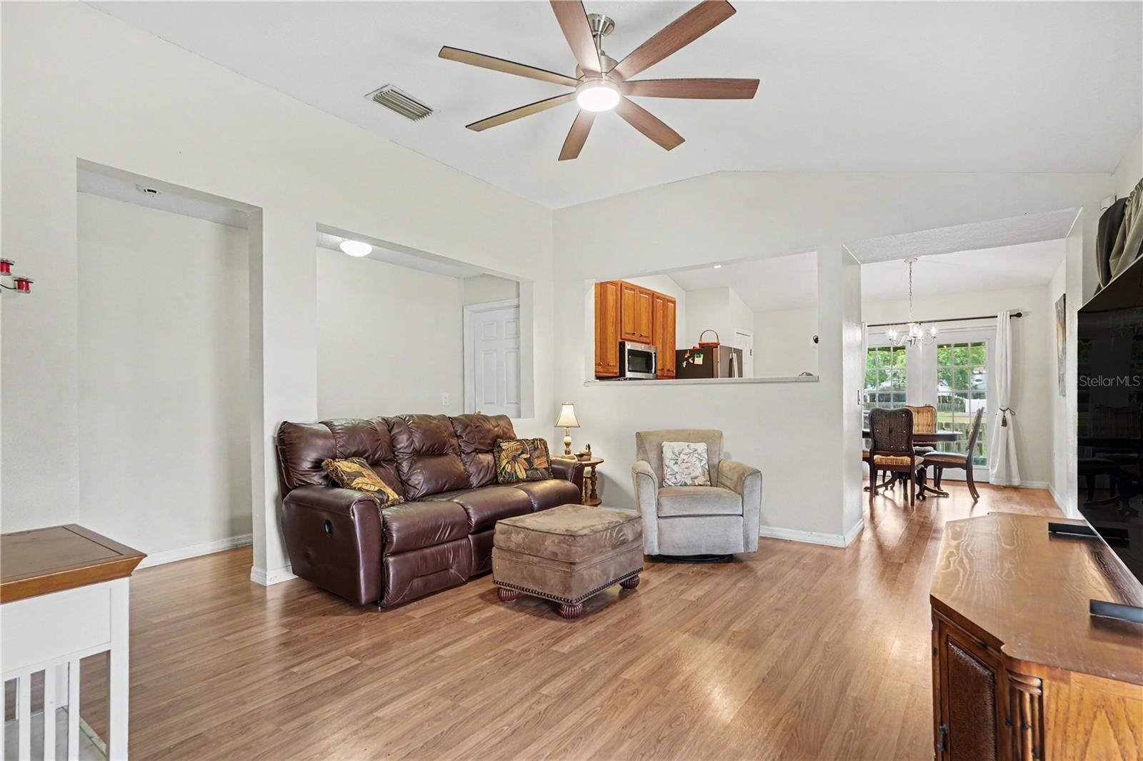 11917 MANGO GROVES BLVD, SEFFNER, FL, 33584