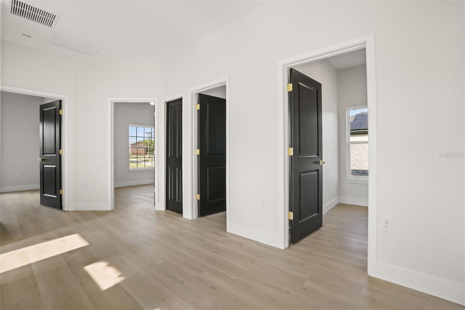 823 E MCDONALD AVE, EUSTIS, FL, 32726