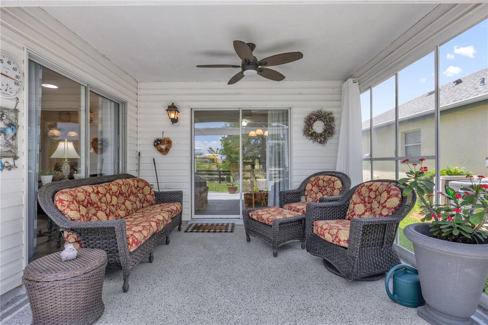 521 CARRERA DR, LADY LAKE, FL, 32159