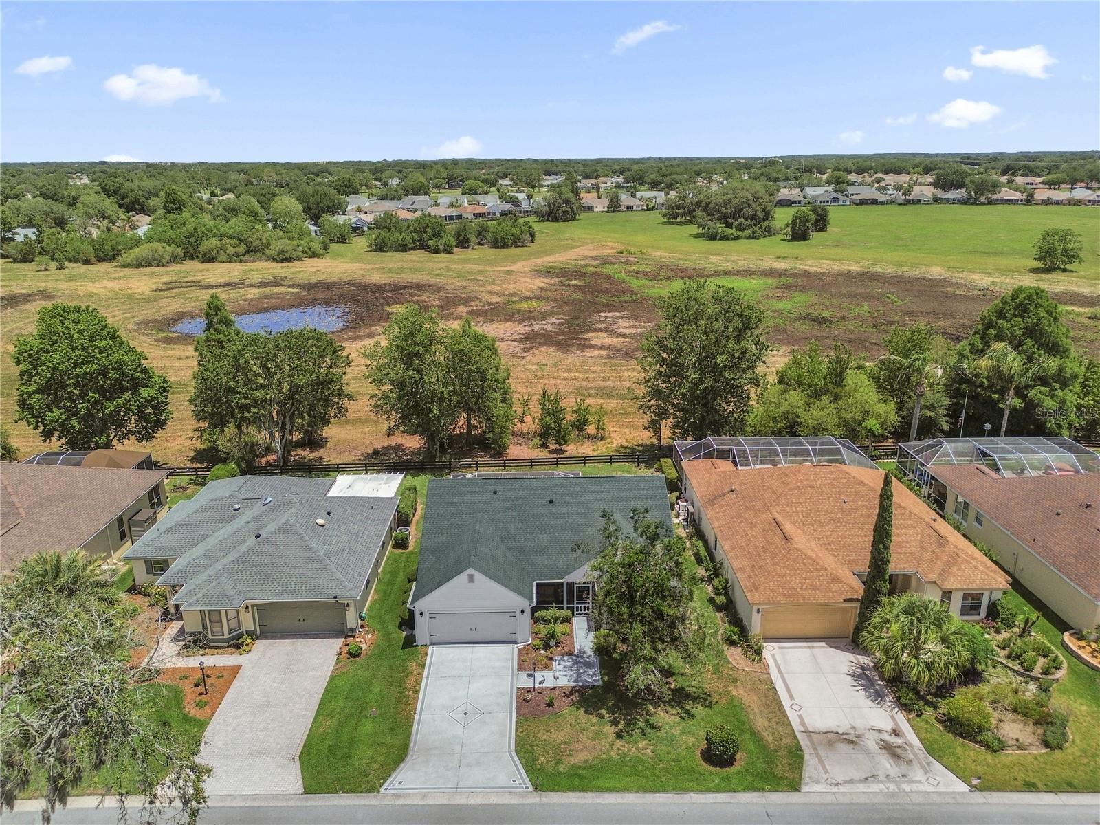 521 CARRERA DR, LADY LAKE, FL, 32159